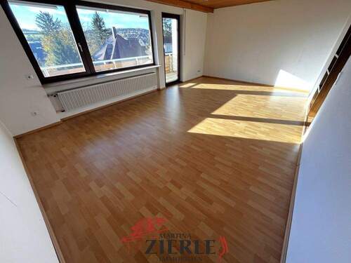 1- Wohnzimmer EG - Doppelhaushälfte in gefragter Lage mit fantastischer Aussicht, mit Terrasse, Balkon und Garage!