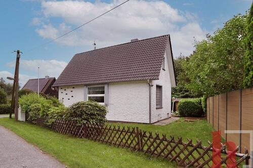 Außen - Einfamilienhaus mit 67,00 m&sup2; in Lembruch zum Kaufen