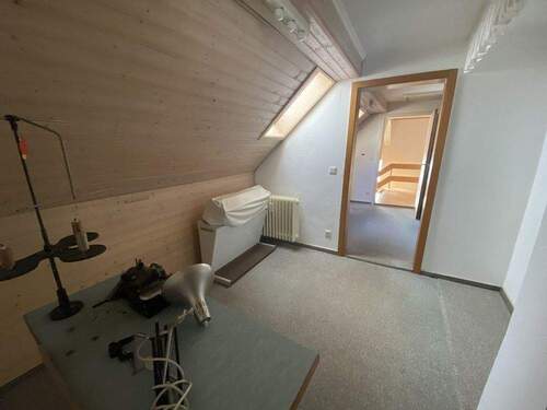 Büro Obergeschoss_linke DHH mit Durchgang zur rechten DHH - 