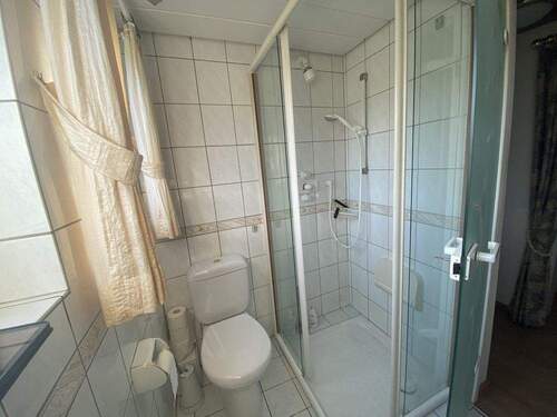 Badezimmer Erdgeschoss_rechte DHH - 