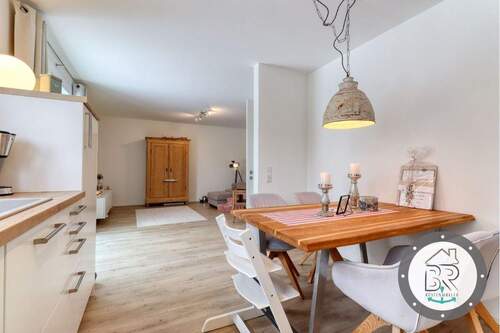 Gemeinsam essen – Platz für Familie und Freunde - 