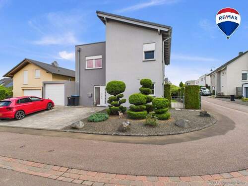 RE/MAX Immobilien DeLux Haus Konz - Roscheider Hof - 