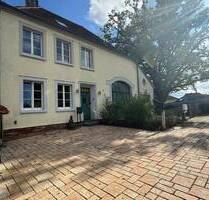 2 Häuser mit viel Charme - 399.000,00 EUR Kaufpreis, ca.  215,00 m² Wohnfläche in Saarburg (PLZ: 54439) Kahren