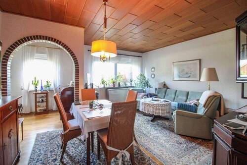Wohnzimmer - Einfamilienhaus mit 286,00 m² in Sommerland zum Kaufen