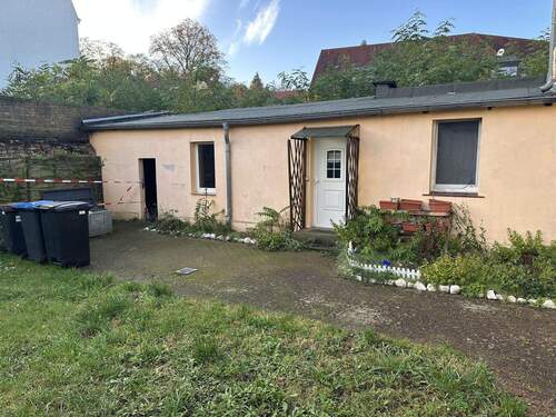 Anbau mit Fahrradschuppen - Mehrfamilienhaus, Wohnhaus in Brandenburg an der Havel