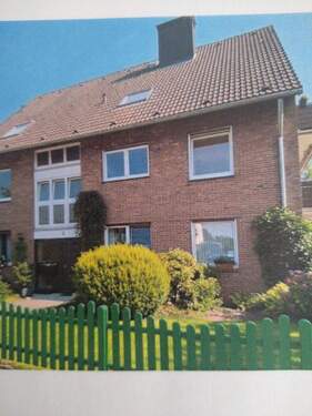 Hausansicht - Nette kleine Dachgeschosswohnung in Budberg