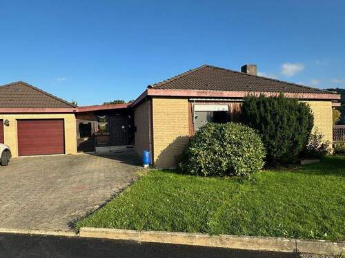 IMG_7633 - Bungalow mit Einliegerwohnung mit großem Grundstück und Doppelgarage in 34593 KnüllwaldRengshausen