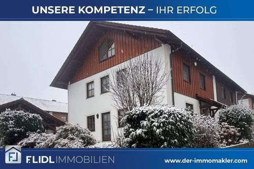 Bild 1 - Ihr Traumhaus: Gepflegte Doppelhaushälfte in Rotthalmünster