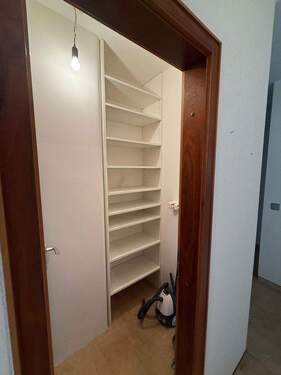 Abstellraum mit Einbauschrank - 