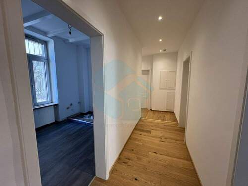 Flur - 5 Zimmer Etagenwohnung zur Miete in Frankfurt