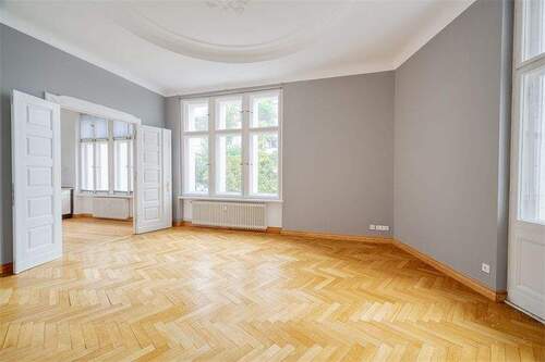 Raumperspektive 2 - 4 Zimmer Etagenwohnung zum Kaufen in Berlin