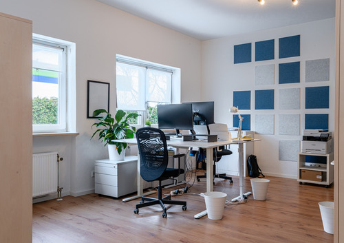 Schreibtisch Nr .2 - Gilching: Moderner Schreibtischplatz mit 247 Zugang - flexibles Start-up-Feeling