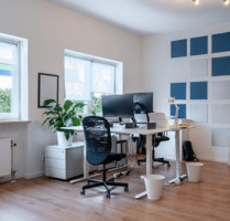 Gilching: Moderner Schreibtischplatz mit 247 Zugang - flexibles Start-up-Feeling