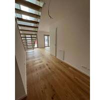 Exklusive 5-Zimmer-Maisonette – Modernes Wohnen in Frankfurt - Frankfurt am Main Rödelheim