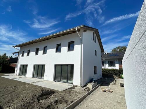 Im November beziehbar! - 4 Zimmer Reihenendhaus in Raubling