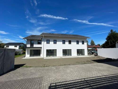 Gesamt Südansicht - Reihenendhaus mit 101,00 m² in Raubling zum Kaufen