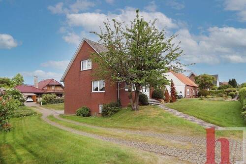 Auffahrt - Einfamilienhaus mit 206,00 m² in Lohne zum Kaufen