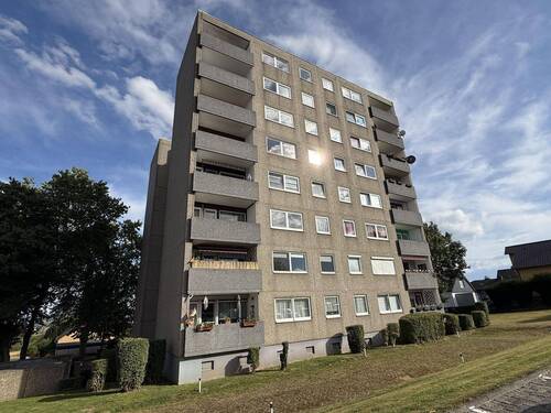 Hausansicht - 3 Zimmer Etagenwohnung zum Kaufen in Vellmar