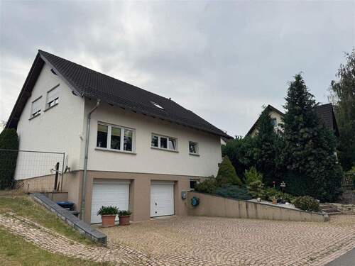 Objektansicht - 5 Zimmer Einfamilienhaus zum Kaufen in Thüringen - Altenburg