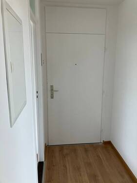 Eingangsbereich - 4 Zimmer Etagenwohnung zur Miete in München