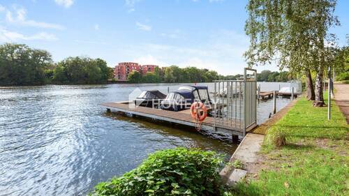 Umgebung 1 - Moderne 2-Zimmer-Wohnung mit Balkon in erstklassiger Wasserlage und Blick auf die Spree