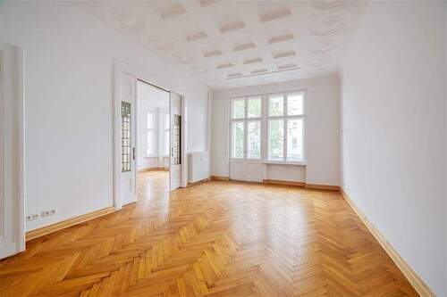 Raumperspektive 2 - 5 Zimmer Etagenwohnung zum Kaufen in Berlin