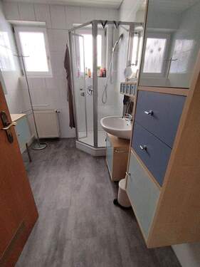 Bad - Etagenwohnung mit 100,00 m² in Plochingen zur Miete