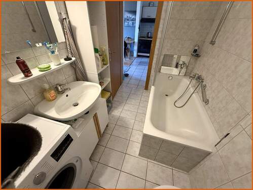 mit Waschmaschinenanschluss - 