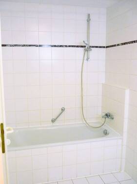 Vollbad zeitlos gefließt - 