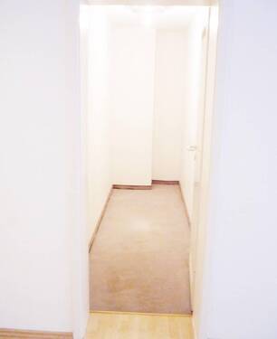 Abst.Raum vs.begehb.Kld.schrk. - 