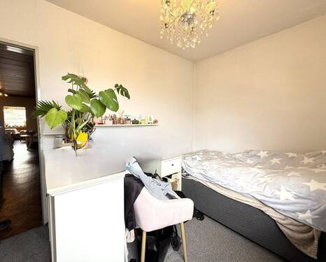 Zimmer 2 - 