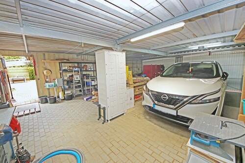 Blick in die Garage - 