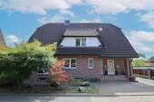 Außenansicht 1 - Charmantes Zweifamilienhaus in zentraler Lage von Nottuln - ideal für Familien mit großem Garten