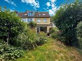 Hausansicht hinten - Provisionsfrei: Familienfreundliches Reihenhaus mit Garten & Garage in Köln-Lövenich