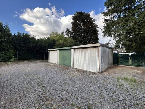 Garage rechts - Reihenmittelhaus mit 127,00 m&sup2; in Köln zum Kaufen