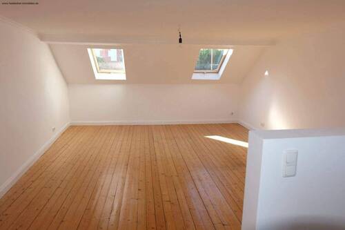 Schlafzimmer, DG - 