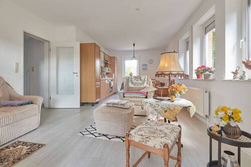 Wohnzimmer - 2 Zimmer Etagenwohnung zum Kaufen in Achim