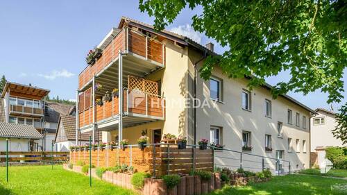 Außenansicht Sommer 1 - 6 Zimmer Etagenwohnung zum Kaufen in Titisee-Neustadt