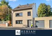 Titelbild - Freistehendes Einfamilienhaus mit drei Garagen und Wintergarten - Mehrgenerationenhaus geeignet!