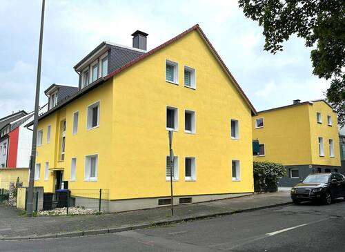 Vorderhaus und Hinterhaus - Zwei Mehrfamilienhäuser im Top Zustand