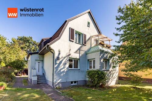 Straßenansicht - Zeuthen bei Berlin! Attraktives Zweifamilienhaus mit einer vermieteten Wohneinheit