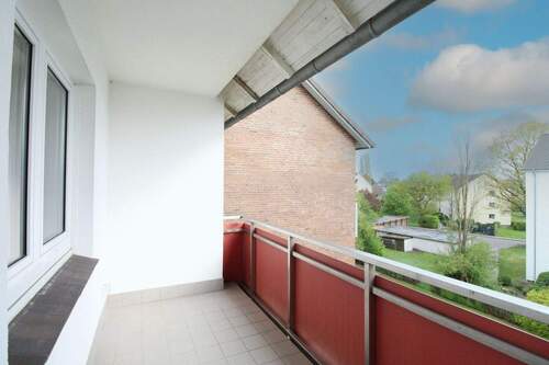 Balkon (2) - 3 Zimmer Etagenwohnung in Neustadt in Holstein