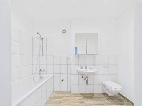 Badezimmer - Etagenwohnung mit 53,00 m² in Berlin zum Kaufen