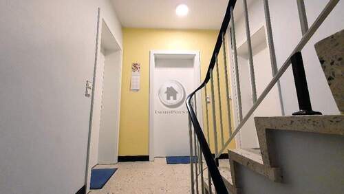 Treppenhaus - Bild 1 - Haus 1 - Mehrfamilienhaus, Wohnhaus in Iserlohn zum Kaufen