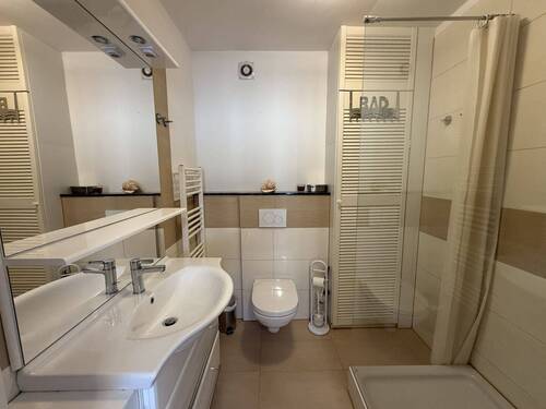 Badezimmer - 2 Zimmer Etagenwohnung zum Kaufen in Wuppertal
