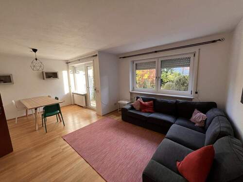 Wohnen/Essen - Reihenmittelhaus mit 124,00 m² in Lappersdorf zur Miete