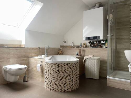 Bad in DG Whg. - Mehrfamilienhaus, Wohnhaus mit 481,00 m&sup2; in Bad Schandau zum Kaufen