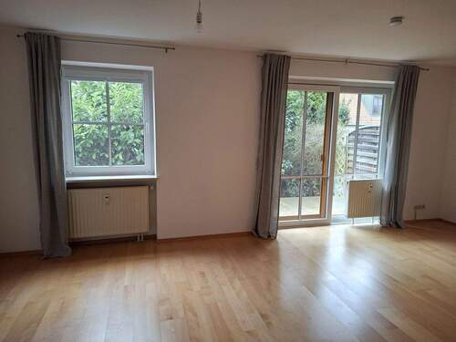 Wohnzimmer - 2 Zimmer Etagenwohnung zum Kaufen in Haimhausen