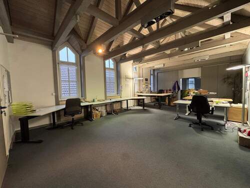 Hauptbüro - 8 Zimmer Büro in Bindlach