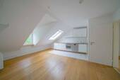 Wohnküche - Ratingen-Süd: Gemütliche 3-Zimmer-Dachgeschosswohnung mit EBK und Gartenmitbenutzung im Grünen